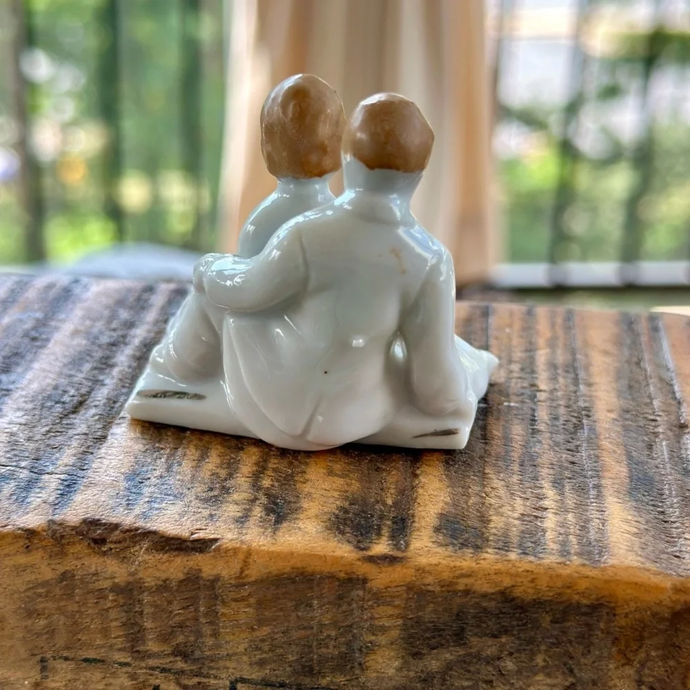 Vintage Cake Topper Ceramic Couple Figurine